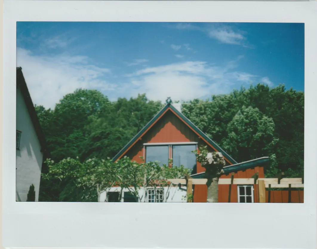 Polaroid photograph of the Villa Hesnæs annex.